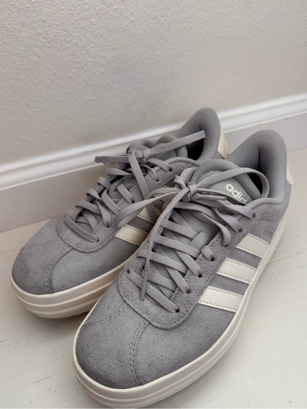 ✨Adidas Platform Sneakers – Women’s US 7 – Worn Once 🩶 - Picture 6 of 7